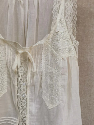VILZSTUDIOS Embroidered Elegant Lace Sleeveless Tank Top
