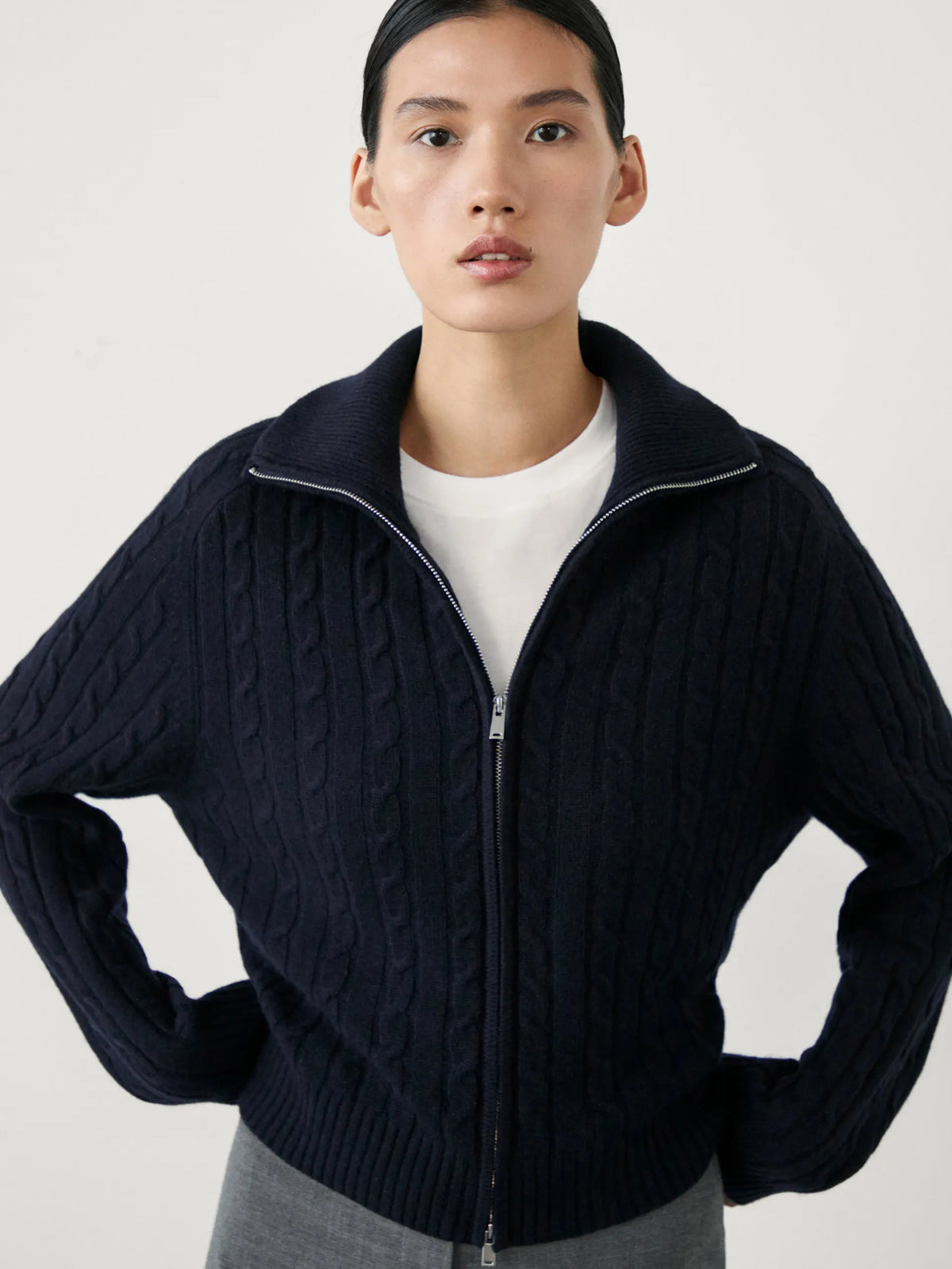 VILZSTUDIOS Casual Knitted High Neck Cardigan