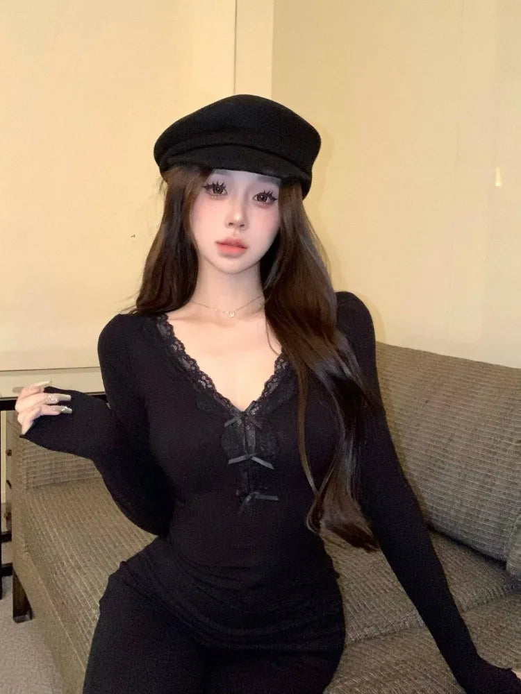 VILZSTUDIOS Sexy Bow Tie V-Neck Long Sleeve T-Shirt
