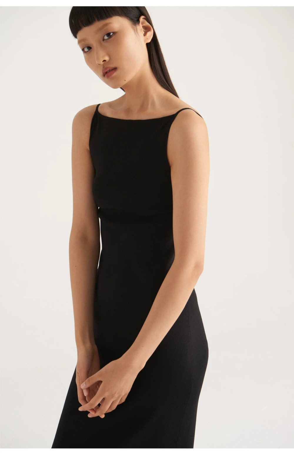 VILZSTUDIOS Chic Knitted Halter Midi Dress