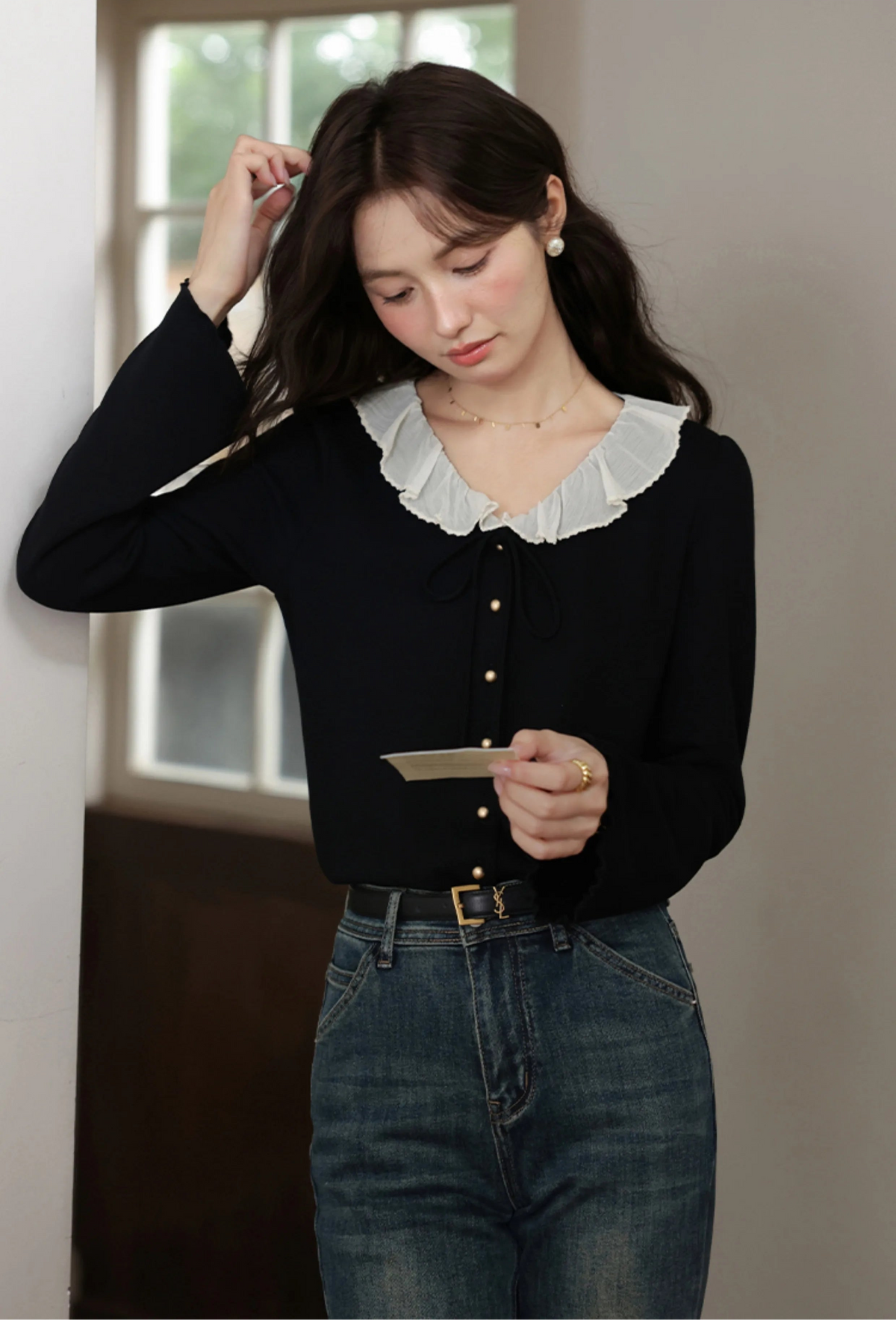 VILZSTUDIOS Chic Ruffled Collar Sweater