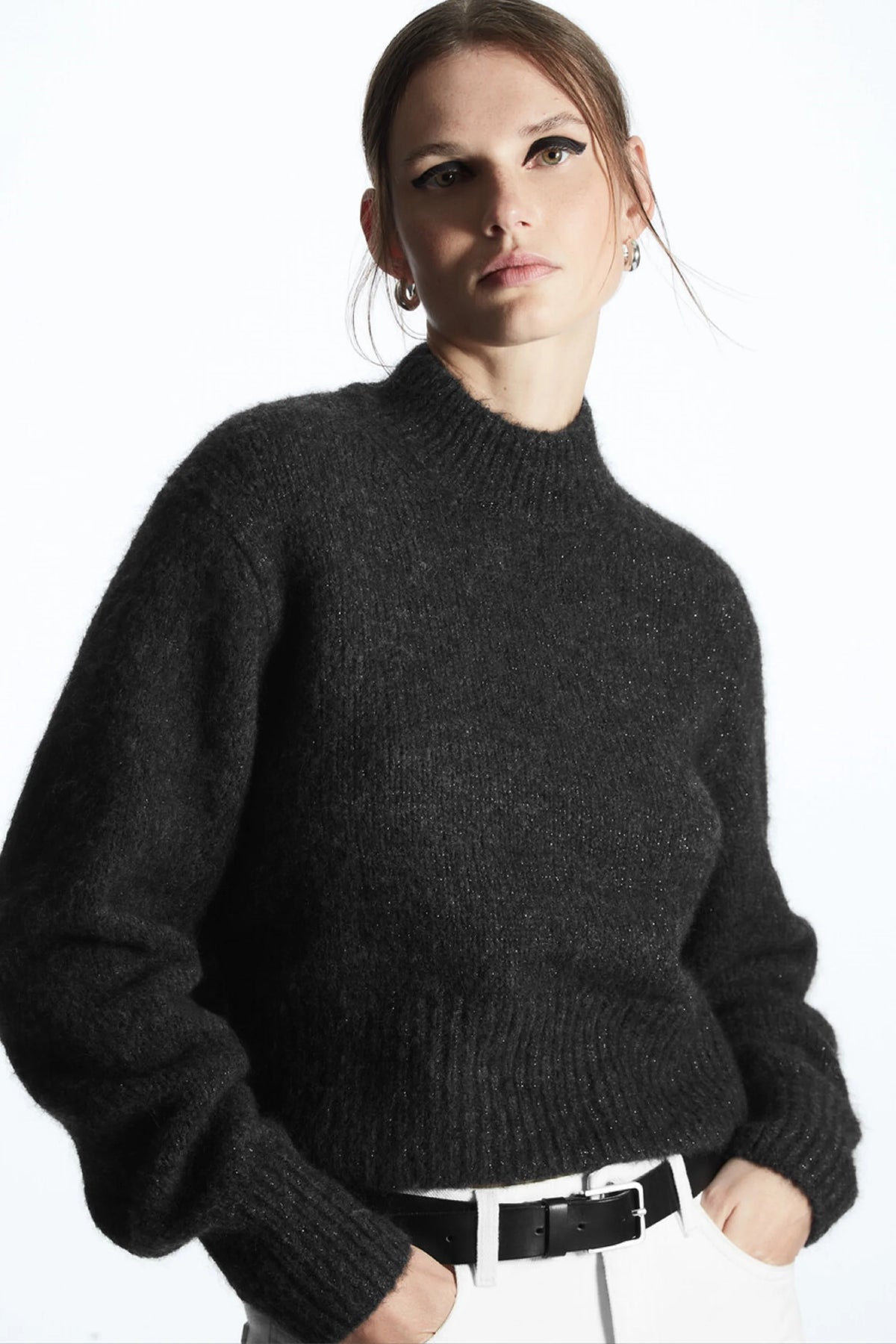 VILZSTUDIOS Soft Round Neck Fuzzy Sweater