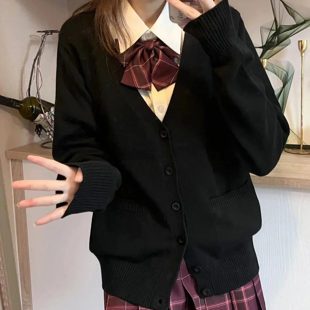 VILZSTUDIOS Cozy Classic Knitted V-Neck Cardigan