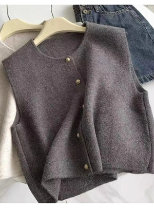 VILZSTUDIOS Cozy Cashmere Knitted Sleeveless Sweater