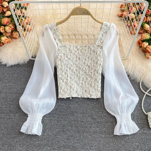 VILZSTUDIOS Chic Floral Lace Crop Top