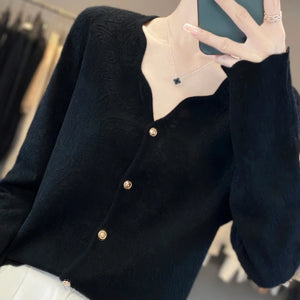 VILZSTUDIOS Cozy Knitted V-Neck Wool Sweater