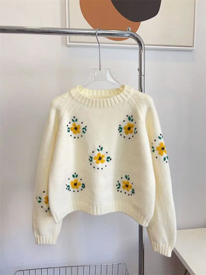VILZSTUDIOS Flower Embroidered Sweater
