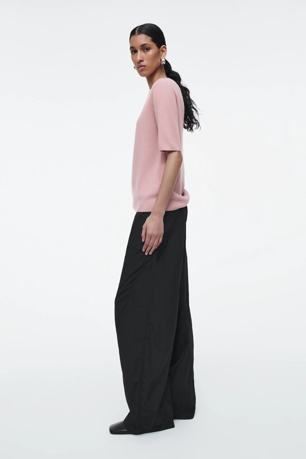 VILZSTUDIOS Round Neck Short Sleeve Sweater