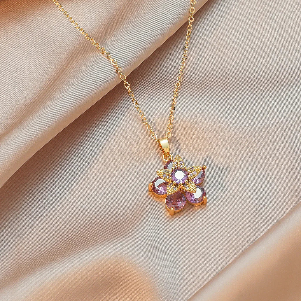 VILZSTUDIOS Sweet Crystal Zircon Flower Pendant Necklace