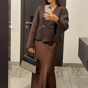VILZSTUDIOS Elegant V-Neck Knitted Cardigan