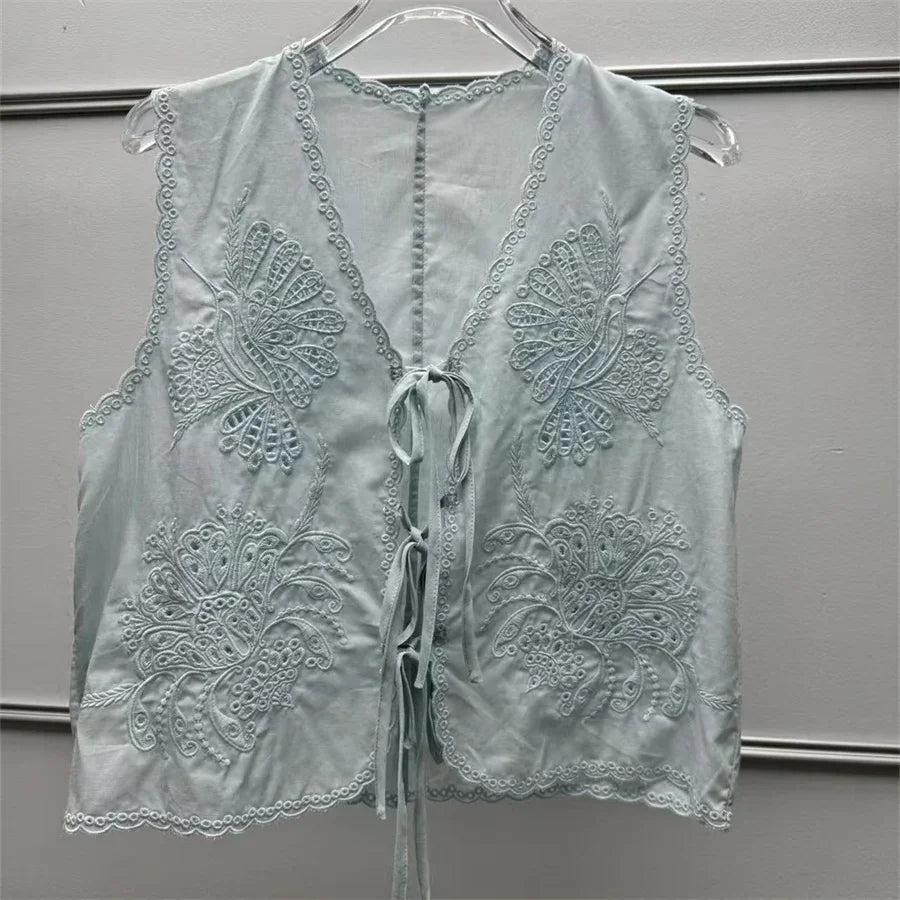 VILZSTUDIOS Vintage Lace-Up Embroidered V-Neck Blouse