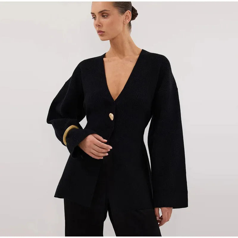 VILZSTUDIOS Elegant V-Neck Sweater