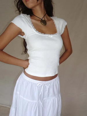 VILZSTUDIOS Vintage Lace Trim Knitted Square Crop Top