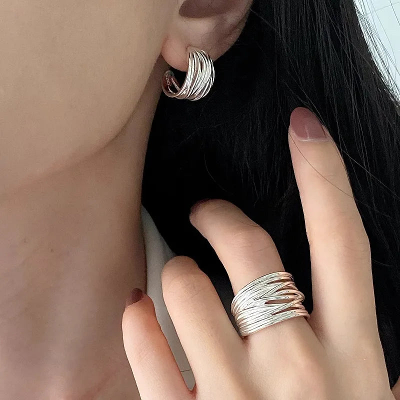 VILZSTUDIOS Geometric Wide Twisted Lines Finger Ring