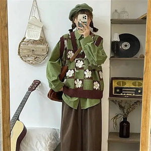 VILZSTUDIOS Vintage Knitted Daisy Flower Vest & Shirt