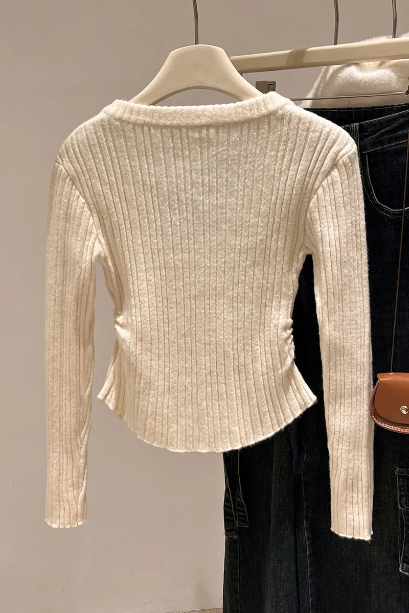 VILZSTUDIOS Slim Buttoned V-Neck Sweater