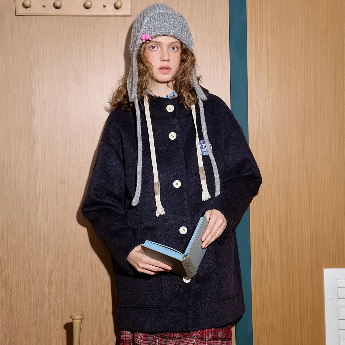 VILZSTUDIOS Elegant Reversible Wool Hoodie