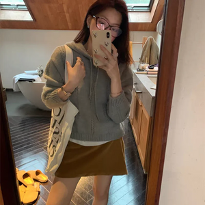 VILZSTUDIOS Cozy Drawstring Knitted Hoodie