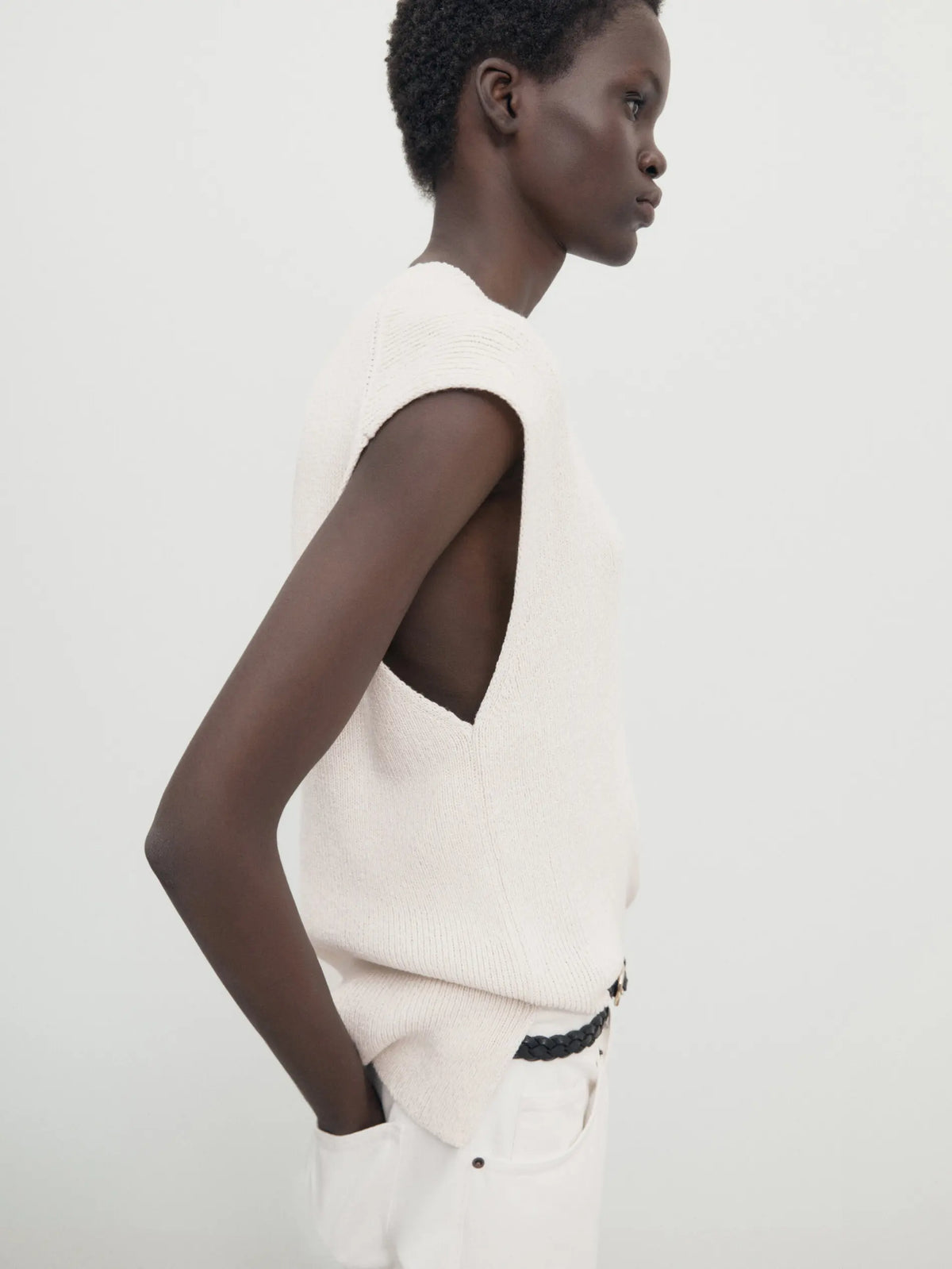 VILZSTUDIOS Minimalist Beige V-Neck Knit Vest