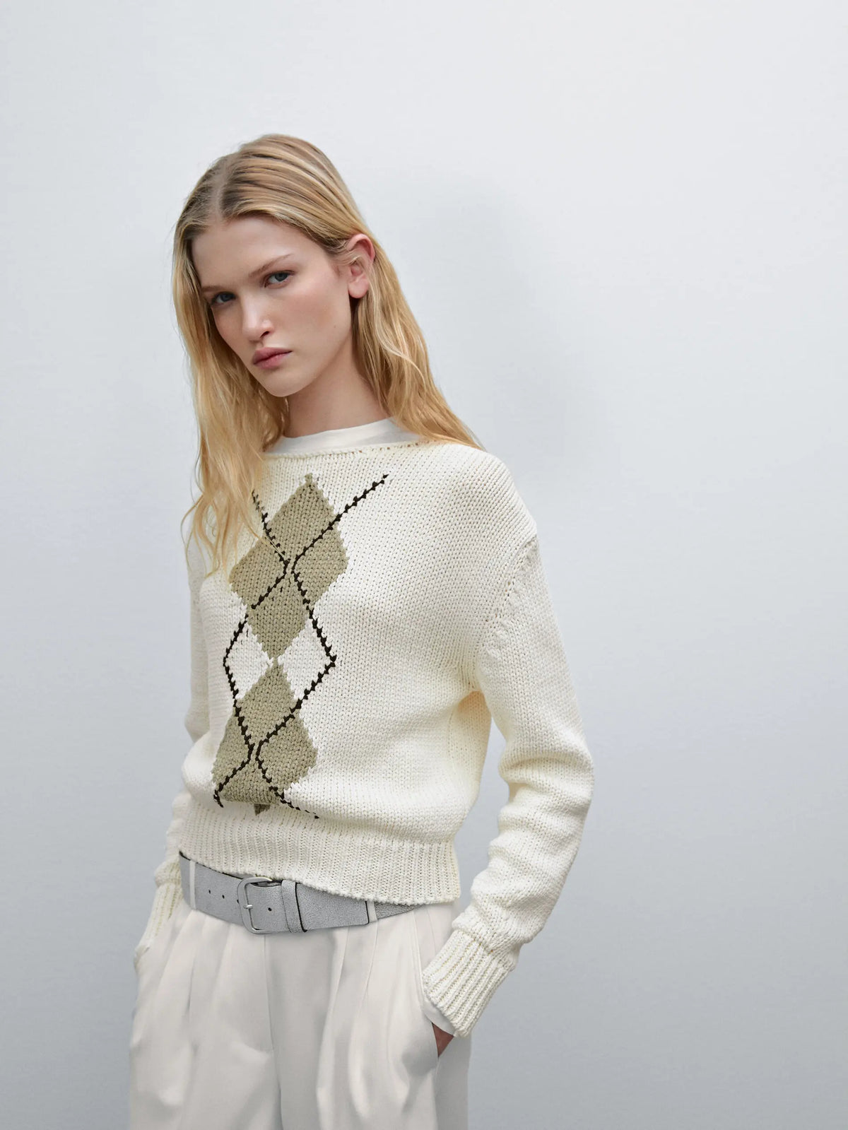 VILZSTUDIOS Cozy Diamond Patterned Sweater