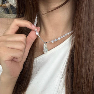 VILZSTUDIOS Elegant Baroque Pearl Necklace