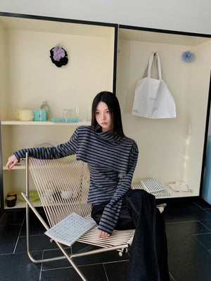 VILZSTUDIOS Striped Long Sleeve Turtleneck Top