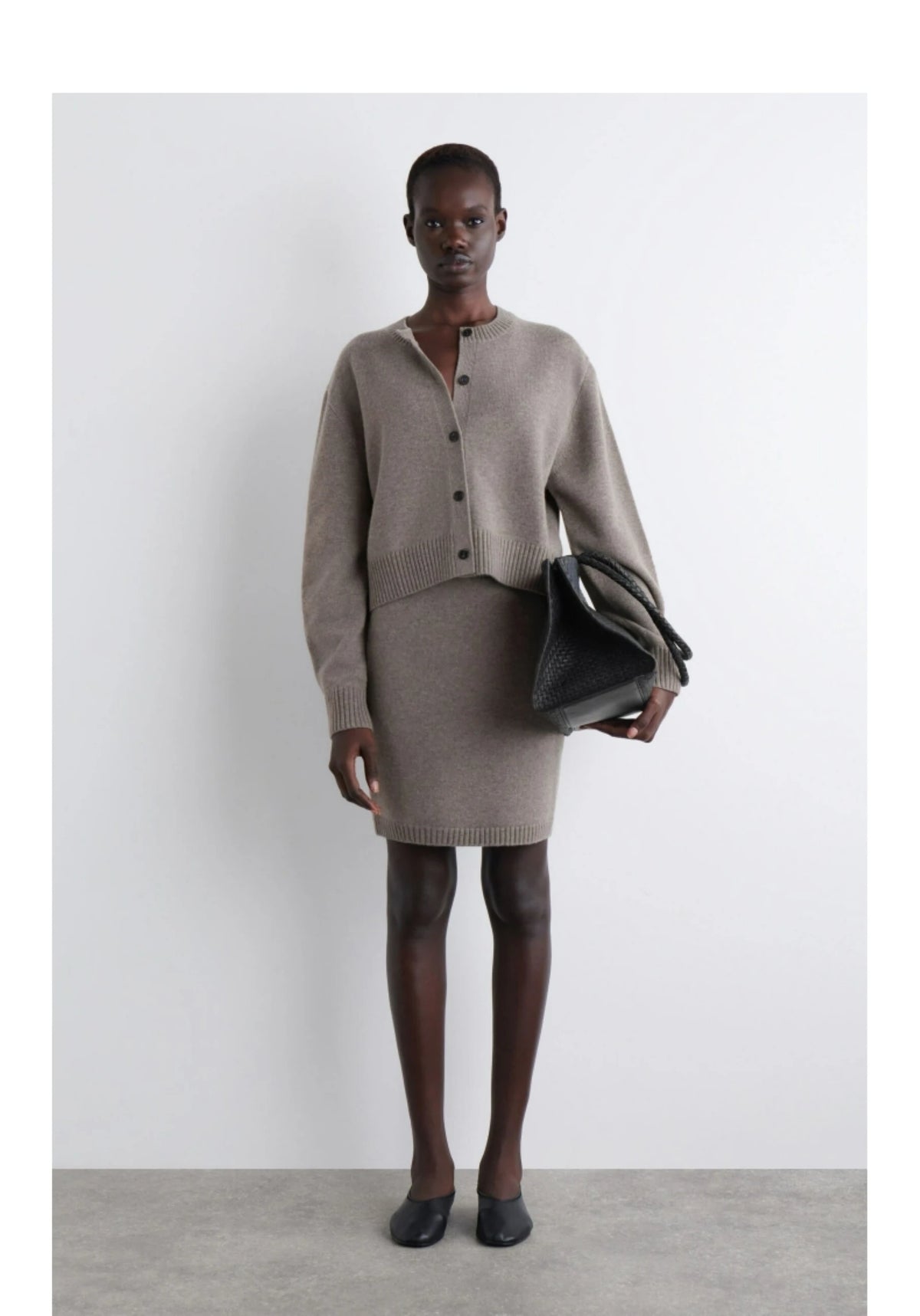 VILZSTUDIOS Basic Grey Knitted Cardigan
