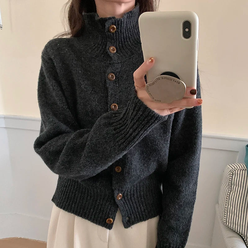 VILZSTUDIOS Luxurious Turtleneck Knit Cardigan