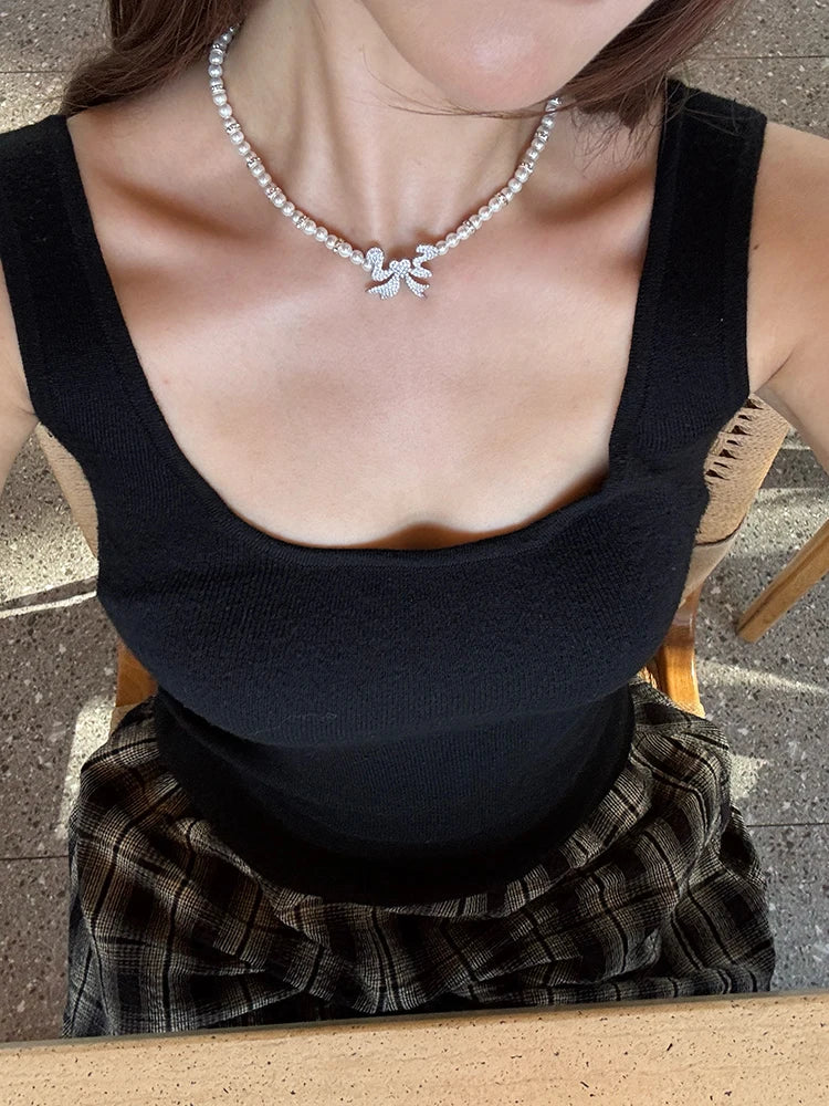 VILZSTUDIOS Elegant Amelie Pearl Pendant Necklace