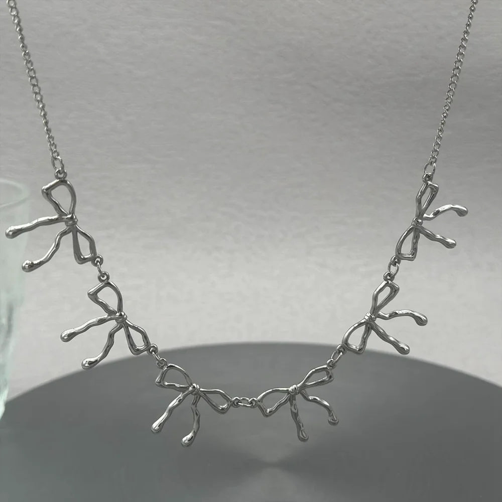 VILZSTUDIOS Cool Coquette Bowknot Necklace