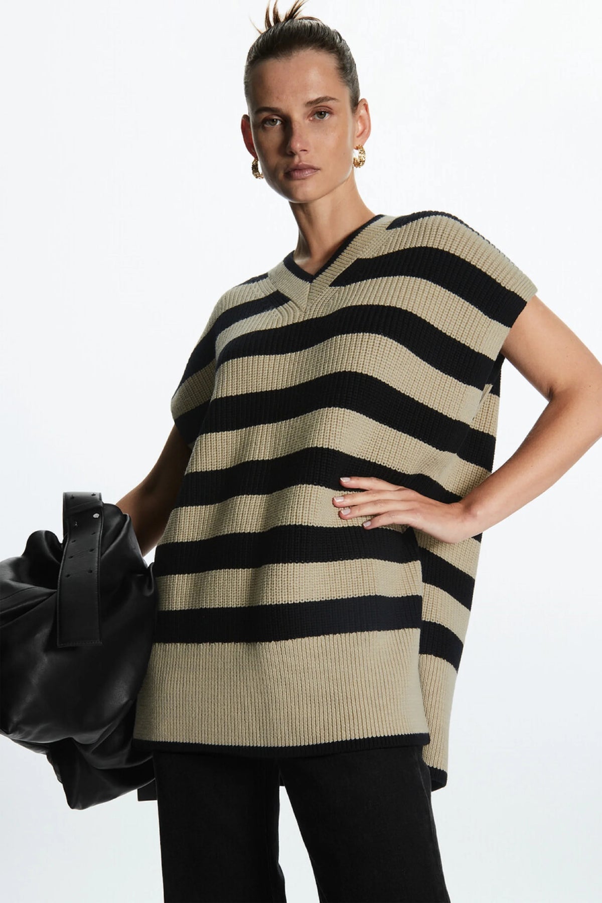 VILZSTUDIOS Woolen Sleeveless Knitted Sweater