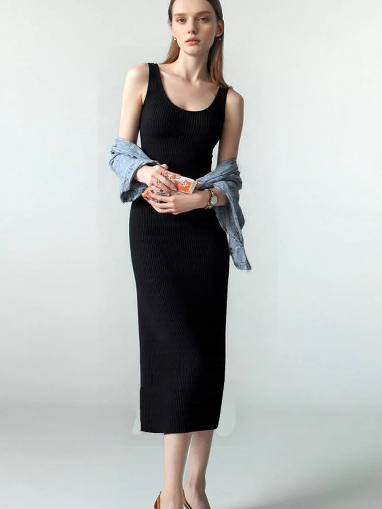 VILZSTUDIOS Elegant Sleeveless Knit Maxi Dress