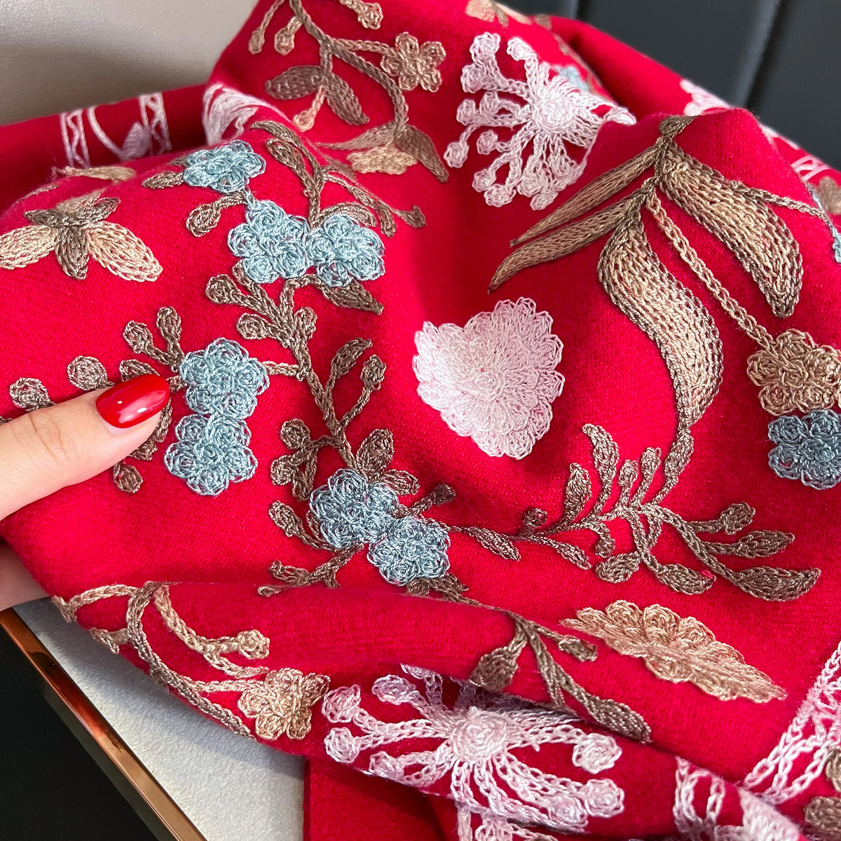 VILZSTUDIOS New Winter Warm Cashmere Scarf for Women Embroidery Pashmina Blanket Thick Shawl Wrap Neckerchief Fashion Bufanda Echarpe Poncho