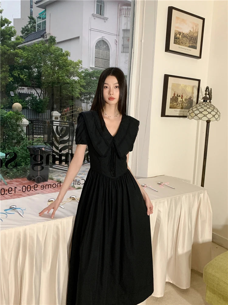 VILZSTUDIOS Elegant Black V-Neck Midi Dress