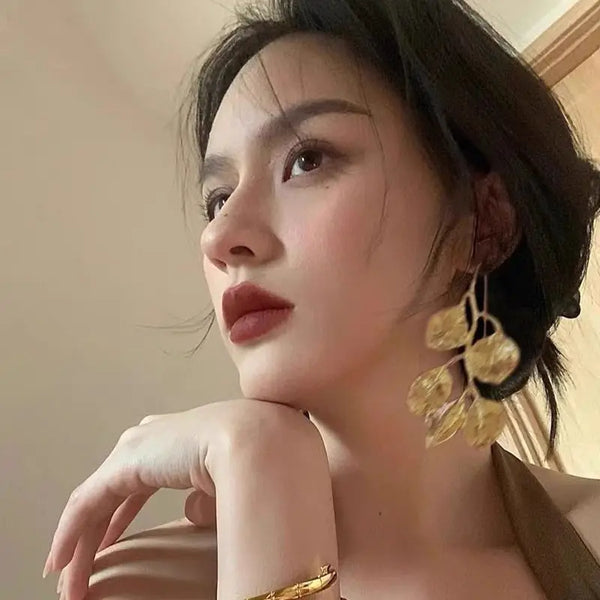 Sweet Gold Exaggerated Leaf Drop Earring