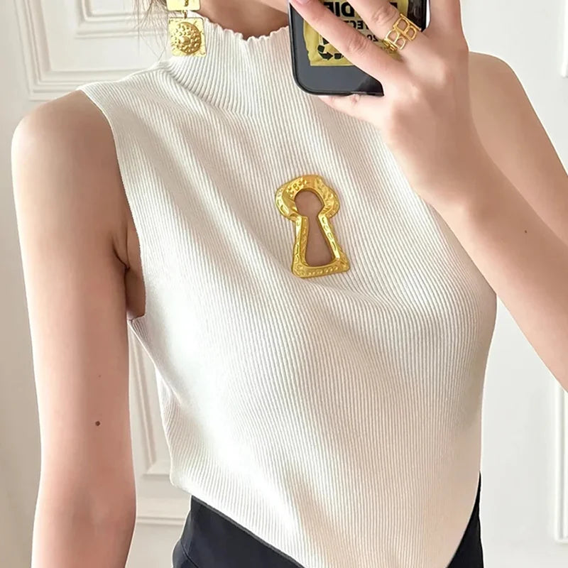VILZSTUDIOS Slim Metal Buckle Knit Sweater