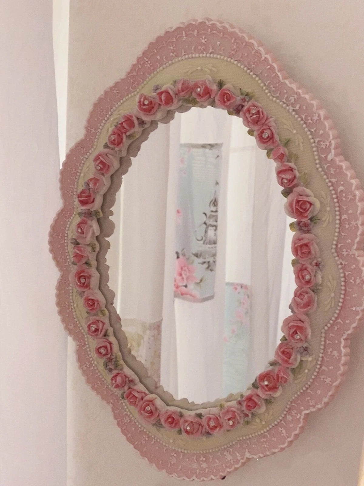 VILZSTUDIOS Stand Desktop Mirror Large Home Decoration Elegant Environmentally Pink Vintage Baroque Wall-Mounted Mirror for Bedroom Artistic