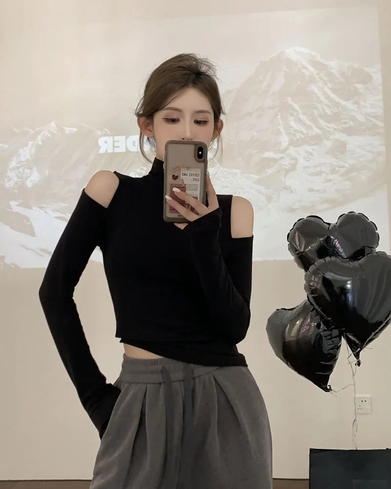 VILZSTUDIOS Stylish Hollow Out Velvet Sweater