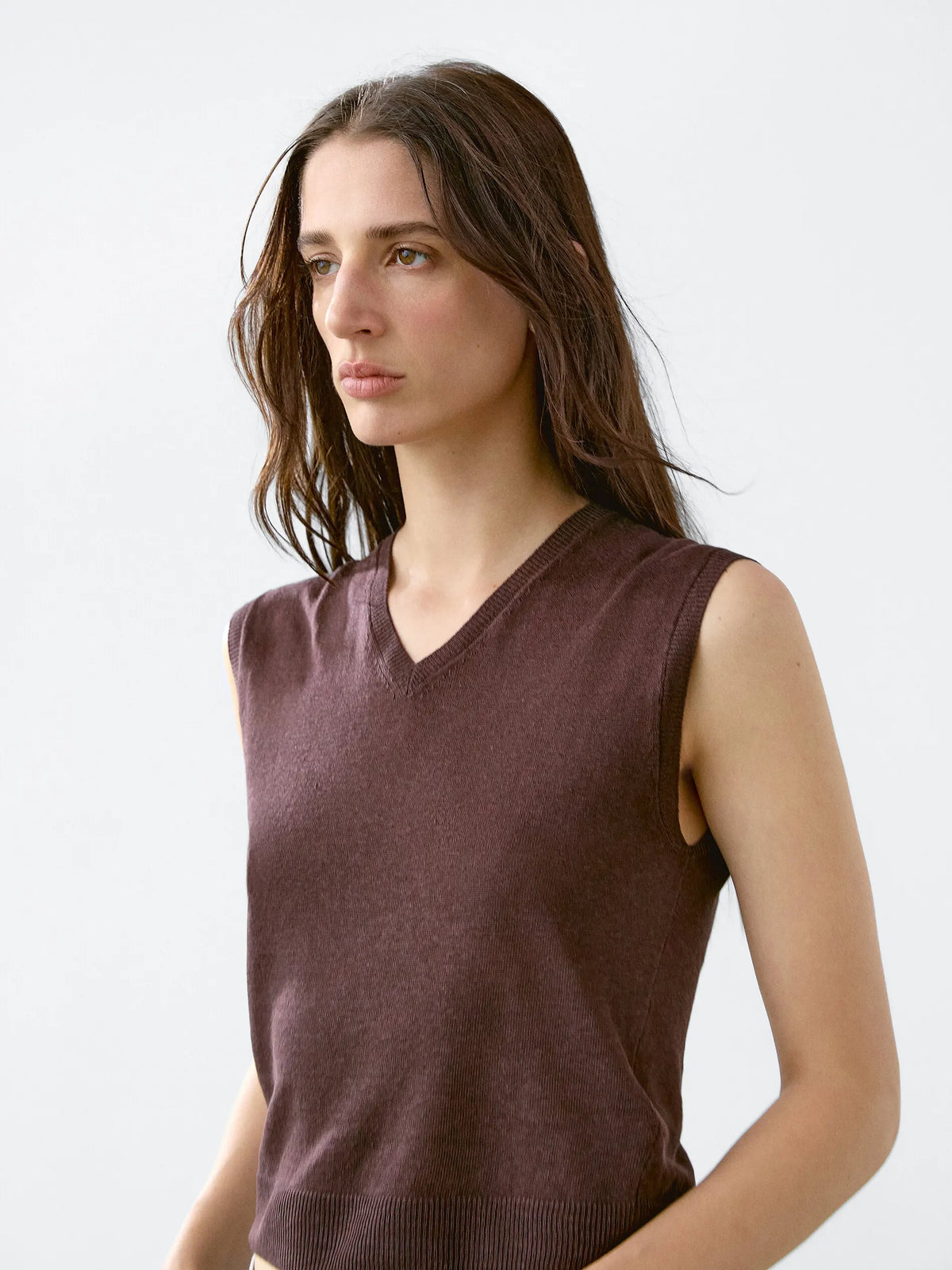 VILZSTUDIOS Minimalist Linen V-Neck Vest