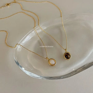 VILZSTUDIOS Trendy Oval Colorful Stone Necklace