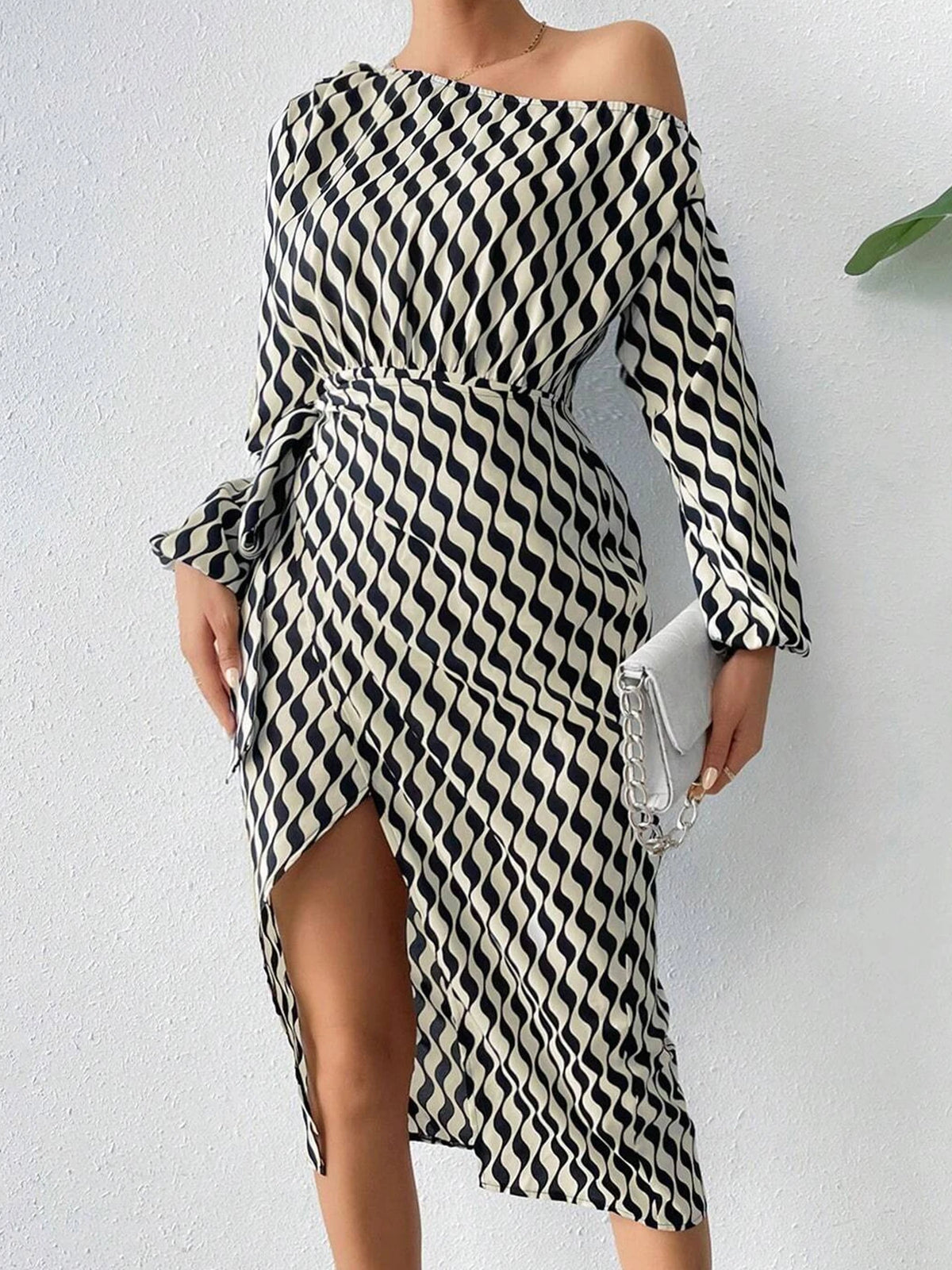 VILZSTUDIOS Striped Print Off-Shoulder Dress with Lantern