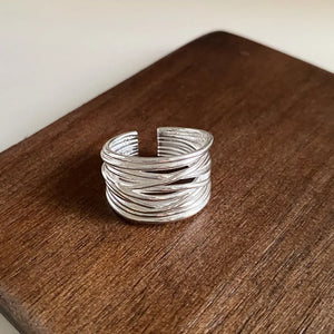 VILZSTUDIOS Geometric Wide Twisted Lines Finger Ring