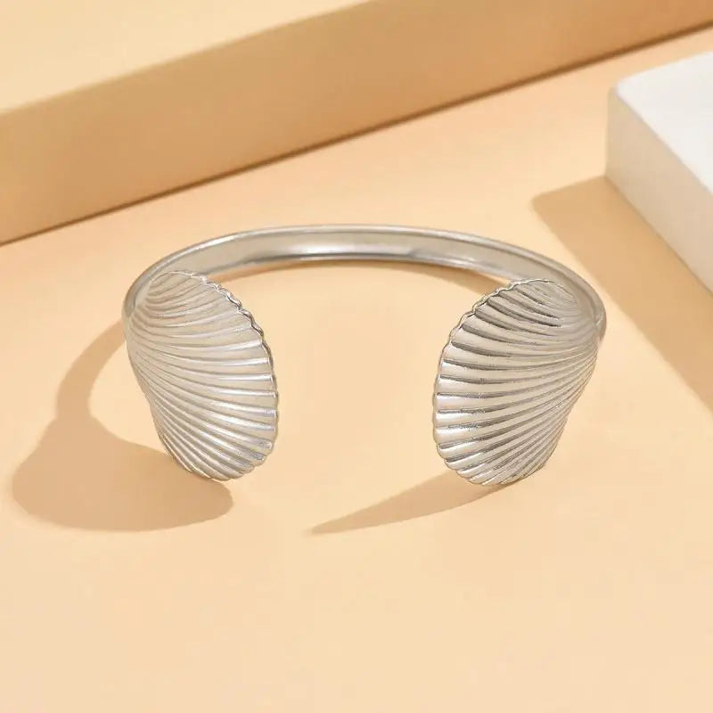 VILZSTUDIOS Waterproof Stainless Steel Shell Bracelet