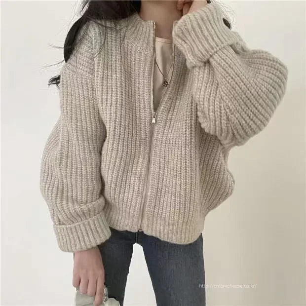 VILZSTUDIOS Chic Oversized Zipped-Up Cardigan