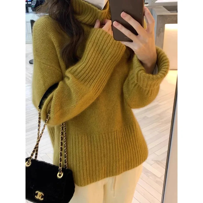 VILZSTUDIOS Luxurious Cashmere Turtleneck Sweater