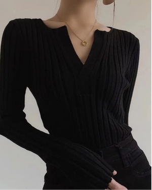VILZSTUDIOS Knitted V-neck Sweater