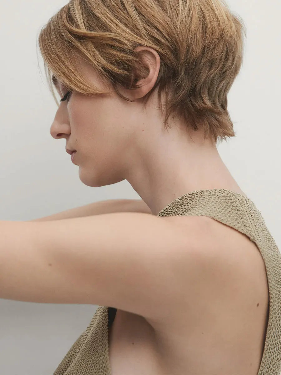 VILZSTUDIOS Minimalist Knitted Halter Top