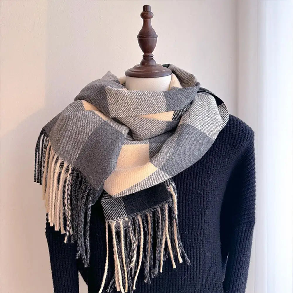 VILZSTUDIOS Wool Tassel Scarf