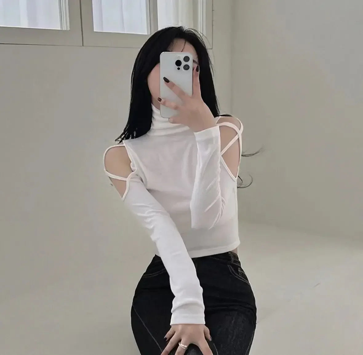 VILZSTUDIOS Sexy Hollow Out Turtleneck Long Sleeve Top