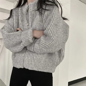 VILZSTUDIOS Chic Oversized Zipped-Up Cardigan